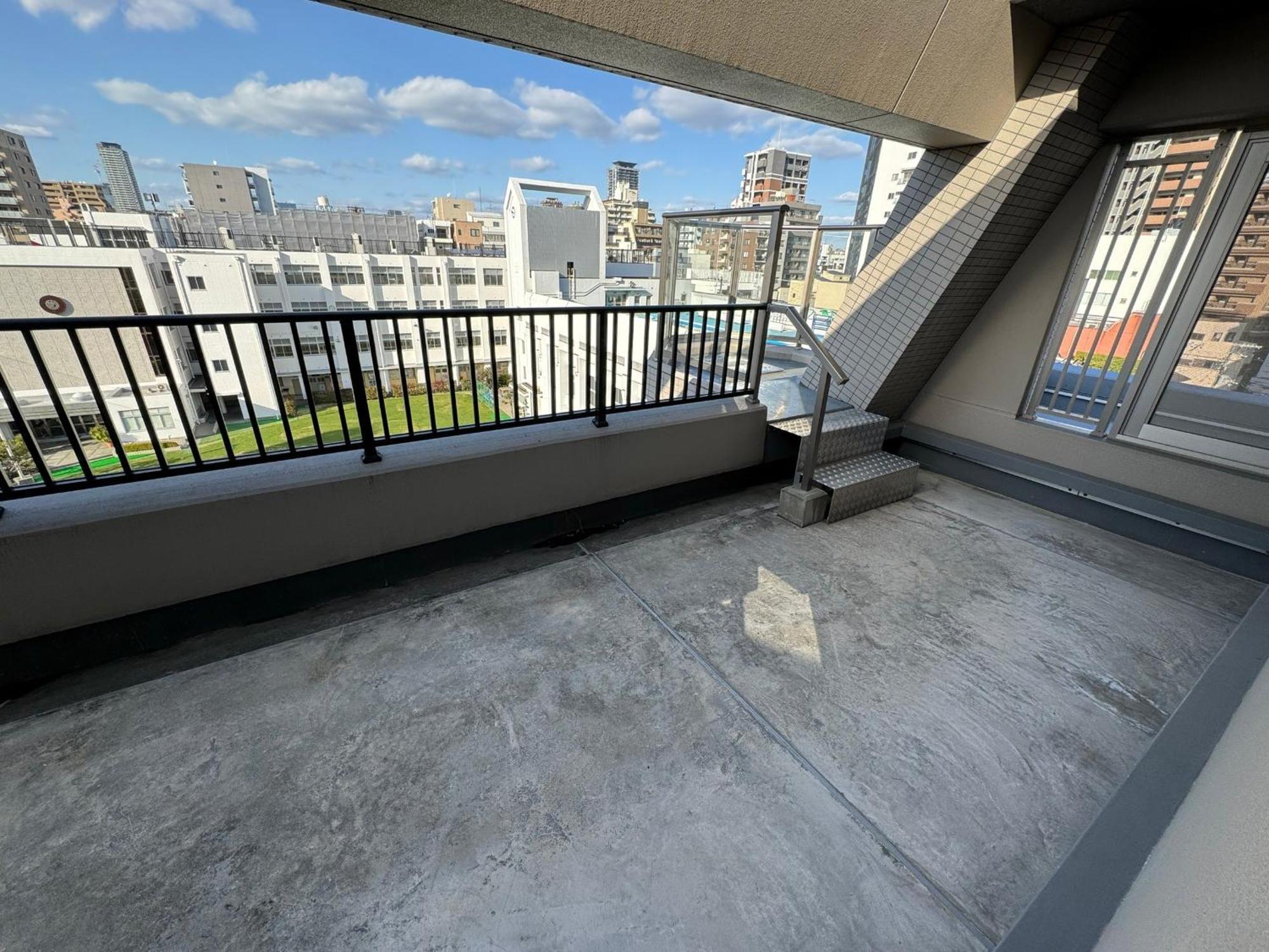 Color Tsuruhashi Apartemen *