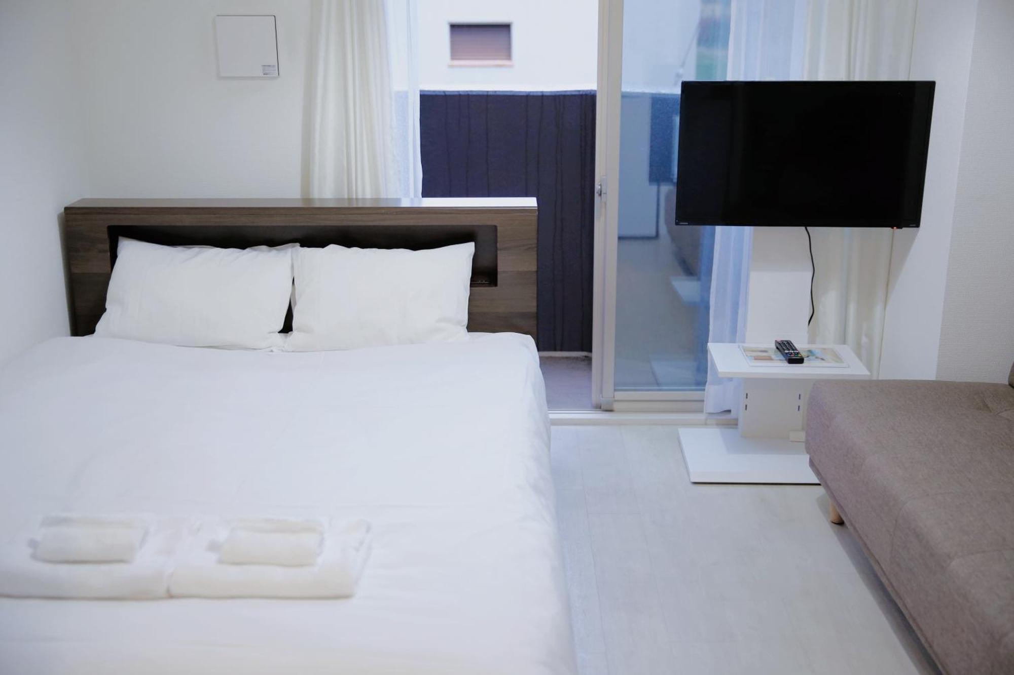 Color Tsuruhashi Apartemen